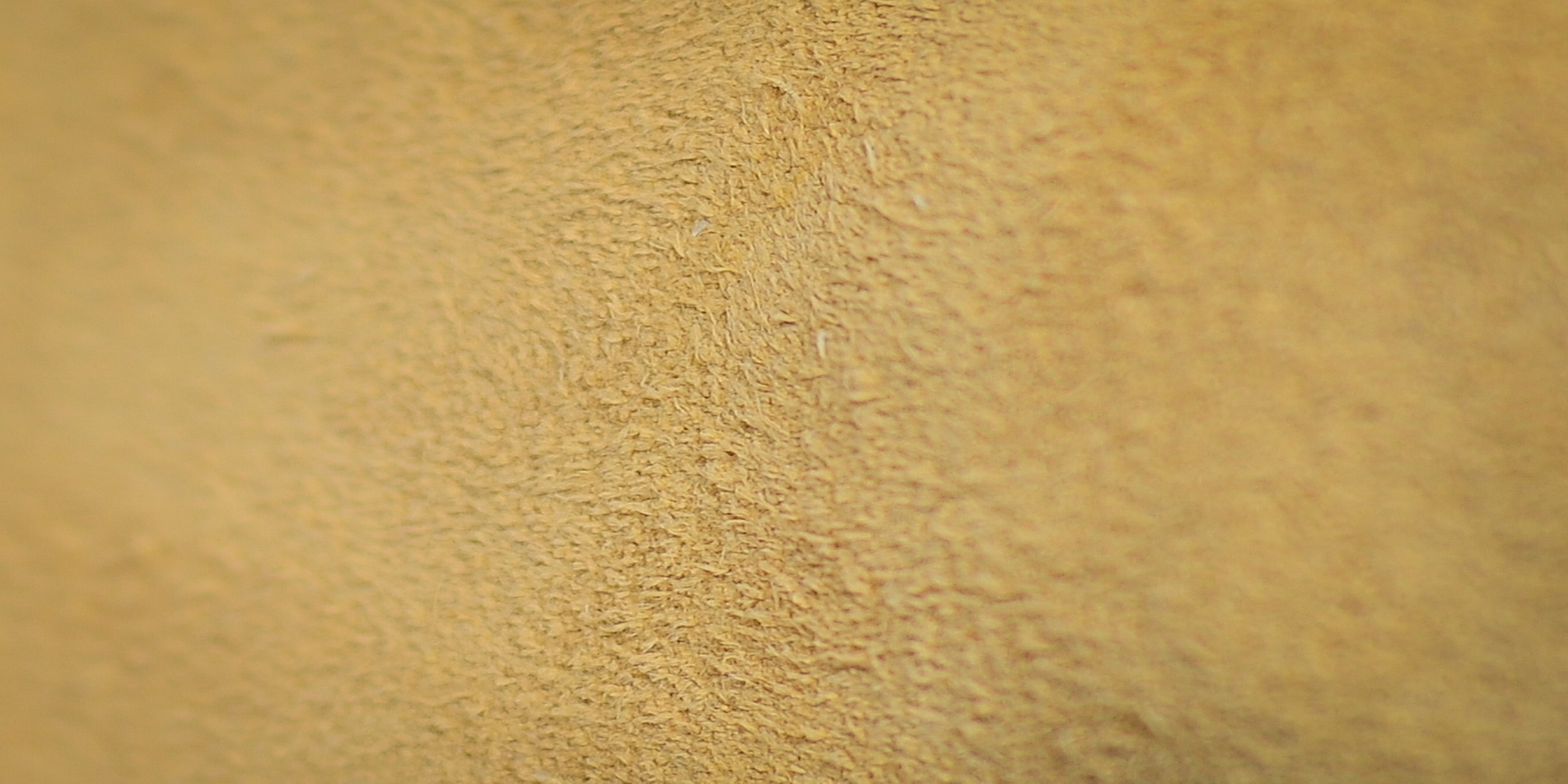 piele naturală, prelucrată manual, moale, flexibilă, rezistentă